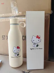 台湾限定！スターバックス　ハローキティ　50周年　コラボ　レア　サンリオ　ボトル 41RTCRW22aL._UF894,1000_QL80_.jpg