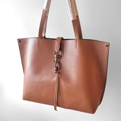 レベッカミンコフ 13インチPCやA4収納可 トートバッグ 本革製 Rebecca Minkoff Megan Tote - Rocherのサムネイル