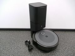 中古品 iRobot ルンバ i3+ RVD-Y1 クリーンベース付き ロボット掃除機