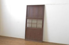 ▼現状販売▼ 格子ガラス入りの帯戸1枚 アンティーク建具 引き戸 板戸 ガラス帯戸 4～7営業日前後で発送(※修理加工希望の方3ヶ月程で発送) R-064298