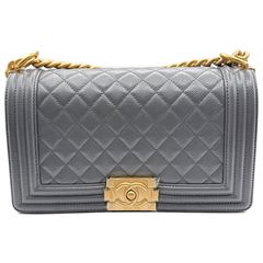 シャネル(CHANEL)  ボーイシャネル チェーンショルダー グレー キャビアスキン アンティークゴールド金具 プレート 未使用 レディース ショルダーバッグ