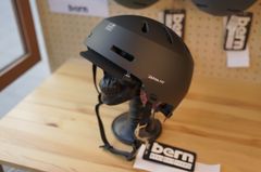 【bern】MACON VISOR 2.0 XXXLサイズ【新品】自転車ヘルメット