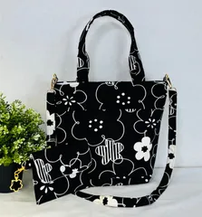 【裁縫ストア・ボヌール】大人かわいい　北欧風　上品な大花柄　ブラック/ホワイト　トートバック　ミニポーチ　ショルダーバッグ　ハンドメイド　ショルダーストラップ付き　ポケットいっぱい　ゴージャス  / №500-615
