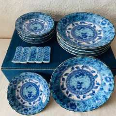 美品　陶器　年代物　盛り皿　飾り絵皿　藍の色合いが素晴らしい　古道具 美品 陶器 年代物 盛り皿 飾り絵皿 藍の色合いが素晴らしい 古道具