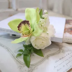コサージュ　シンビジューム(グリーン)蘭　卒業式・入学式・式典・結婚式・謝恩会　231