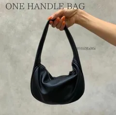 大人気 ❤️ ワンハンドルムーンバッグ  ハーフムーン 韓国ファッション 男女兼用 肩がけ 手持ち クラッチバッグ シンプル プチプラ 男女兼用 ベーシック ポケット 革 モノクロ モノトーン モード 入園式 入学式 卒園式 卒業式 パーティー フォーマル