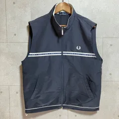 2025年最新】fred perry ベストの人気アイテム - メルカリ