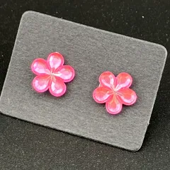 【新品】樹脂ピアス 両耳セット 金属アレルギー対応 樹脂キャッチ付◆花 フラワー ピンク 大きめ キラキラ チャーム◆ワンポイント スタッドピアス◆ 樹脂ポスト 軽量 シンプル デザイン