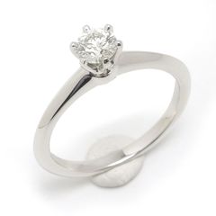 ダイヤモンドリング 約11号 PT900・ダイヤ0.60ct 31石 3列 - メルカリ 