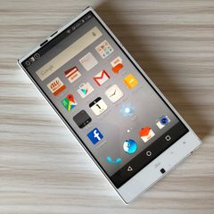 SHARP AQUOS SERIE SHL25 32GB au Android