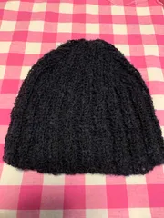 黒色ニット帽子　手編み