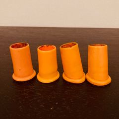 【リクエスト商品です】昭和レトロ　保育園や幼稚園の園児用のイスの脚キャップ　2コセット　（オレンジ）