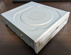内蔵 DVDドライブ SATA接続 DH-16D6SH 2013年2月製造 送料無料 匿名配送