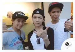 【中古】生写真(ジャニーズ) Mr.King vs Mr.Prince/岸優太・岩橋玄樹・神宮寺勇太/横型・バストアップ・衣装白.黒 グレー・帽子・サングラス・センター岩橋/キンプリハワイ第二弾/公式生写真