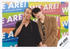 【中古】生写真(STARTO) timelesz・Aぇ! group/菊池風磨・草間リチャード敬太/横型・上半身/「WE ARE! Let’s get the party STARTO!!」バックステージフォト/公式生写真