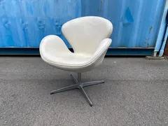 ヴィンテージスワンチェア ホワイト 色褪せありさいたま市近郊配達可