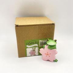 ◇643【新品】ダイカイ コポー Copeau 桜に囲まれるカエル 10.4×9.6×12.2cm 蛙 カエルの置物 インテリア かわいい コレクターズアイテム オーナメント 小物 雑貨 フィギュア
