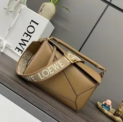 新品?ロエベ ショルダーバッグ