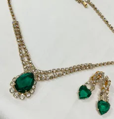 ≪花ラブリ≫IJ277GG　リユース　リサイクル　イミテーションアクセサリー　ファセットカットネックレス・イヤリングセット  　イミテーションジュエリー　エメラルド風　ゴールド風　ダイヤモンド風　パーティー用品　アクセサリー　宝石　雑貨　小物
