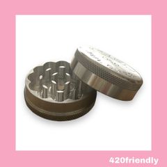 420friendly "GRINDER" KNURLED EDGE グラインダー / 滑らかな削り心地でもっと楽しく 420shibuyaおすすめ (Mサイズ)