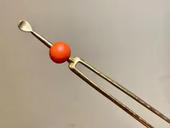 KZ4-40 一点物 艶消し珊瑚珠色 簪 七宝るり玉 とんぼ玉 七宝瑠璃玉 昭和風 二本軸 定番タイプ かんざし