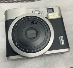 ◇ FUJIFILM instax mini90 NEO CLASSIC【長期保管品/開封済み】 【購入年不明】 2024年出荷終了品 インスタントカメラ チェキ インスタックス ミニ ネオクラシック / 未使用