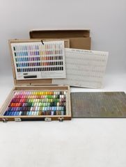 【K-1262】holbein ホルベイン ソフトパステル 木箱入り 150色