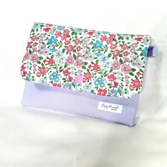 訳あり品　リバティキルティング　ファスナーポケット付き　マルチケース　お薬手帳ケース　通帳ケース　母子手帳入れ