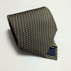 【新古B級品】Tern ネクタイ【柄・色：柄物.素材：絹.大剣幅：約9cm.状態：美品.】【残り１点早い者勝ち】