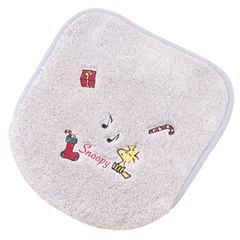 【在庫処分】センコー スヌーピー ハッピークリスマス トイレ フタカバー 吸着シート付き 普通用・洗浄用兼用タイプ グレー 18832