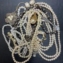 【✨真珠まとめ✨】遺品整理　生前整理　アクセサリー　真珠　天然　ネックレス　イヤリング　ブローチ　アンティーク　ヴィンテージ　パール　アクセ　まとめ　大量　silver gold 銀　金　宝石　ジュエリー　高級　豪華　希少　レア　ビンテージ　エコ　リサイクル