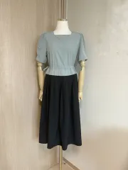 24 年 OZOC OZOC(オゾック) シャカシャカ素材 フレアワンピース