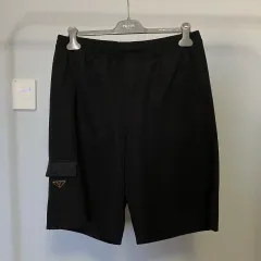 2025年最新】PRADA メンズ ショートパンツ・ハーフパンツの人気