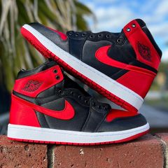 NIKE WMNS AIR JORDAN 1 HIGH OG 'SATIN BRED' ナイキ