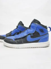 NIKE　スニーカー　21cm　ナイキ　ハイカット　靴　シューズ　送料込み　475352のサムネイル