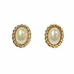 Christian Dior　クリスチャンディオール　オーバルパール　イヤリング　ゴールドカラー　ホワイト