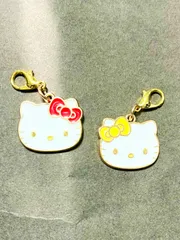 ハローキティ＆ミミィ　チャームセット【普通郵便】　ペアミニチャーム　マスクチャーム　バッグチャーム　ポーチアクセサリー　サンリオ