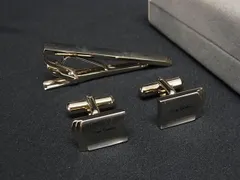 ■美品■ pierre cardin ピエールカルダン  ネクタイピン カフスボタン カフリンクス アクセサリー 2点セット ゴールド系 DE9957 冠婚葬祭 結婚式 葬式