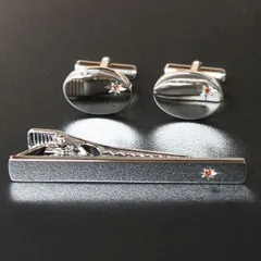 三角形デザイン カフリンクス パイロープガーネット シルバー仕上げ