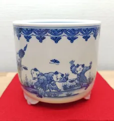 1585  十三代　平戸焼　横石嘉助作　白磁宝尽　建水　未使用 平戸焼 横石嘉助 作 建水 白磁 青海波