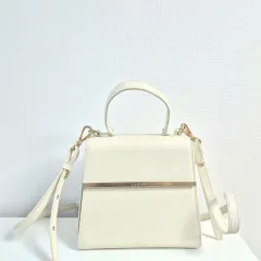 CARLYN(カーリン) レディ バッグ クリーム