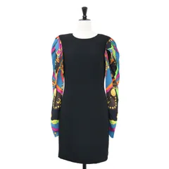 VERSACE ヴェルサーチ ワンピース ブラック×マルチカラー サイズ:38(XS) / パワーショルダー ミニ ワンピース / ドレス タイト 長袖 スカーフ柄 / トップス / イタリア製【レディース】【中古】のサムネイル
