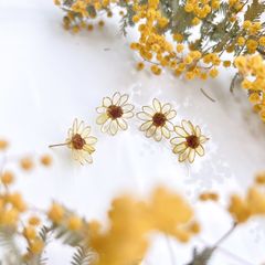 向日葵 スタッドピアス/イヤリング  夏 イエロー 推し活 ひまわり 可愛い シンプル ディップアート 枯れないお花