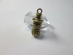 キーホルダー ペンダント アクセサリー 真鍮 ブラス ピーナッツ 落花生 幸運 お守り 縁起物 ヴィンテージ風