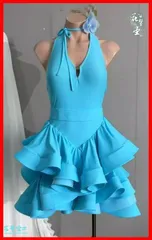 カーニバル衣装 ボリューム満点 青い純正ダチョウ羽根のダンスコスチューム カーニバル衣装 ボリューム満点 青い純正ダチョウ羽根のダンス