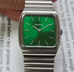ヴィンテージ BULOVA(ブローバ) テレビ スクエアタンクタイプ グリーンサンレイ 手巻き ブレスレット ver
