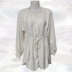 Earth music&ecology　アースミュージックアンドエコロジー　シャツ　アイボリー　レディース　長袖　ラウンドネック　フリル