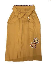 ブランド袴　М　紅一点　袴　レディース袴　からし色　茶系　　ワンポイント　ポリエステル　　状態の良いリユース