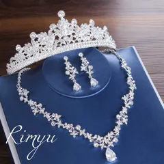 新品❀ジルコニア3点セットウェディングアクセサリー　ティアラ&ピアス&ネックレス1
