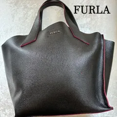 フルラ　FURLA　ロゴモチーフ　レザーハンドバック　ミニトートバック　シンメトリー内部収納